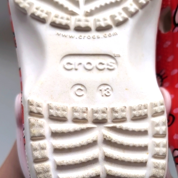Hello Kitty Little Girl's Crocs Size C13 - Picture 9 of 9
